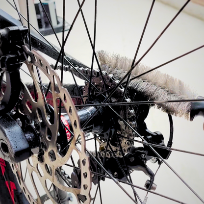 Cycle chain cleaning brush by NAC