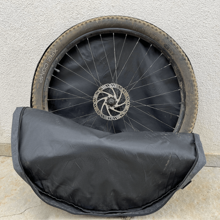 Road bike top wheel bag