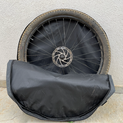 Foldable wheel bag for MTB and road bike tires of all sizes