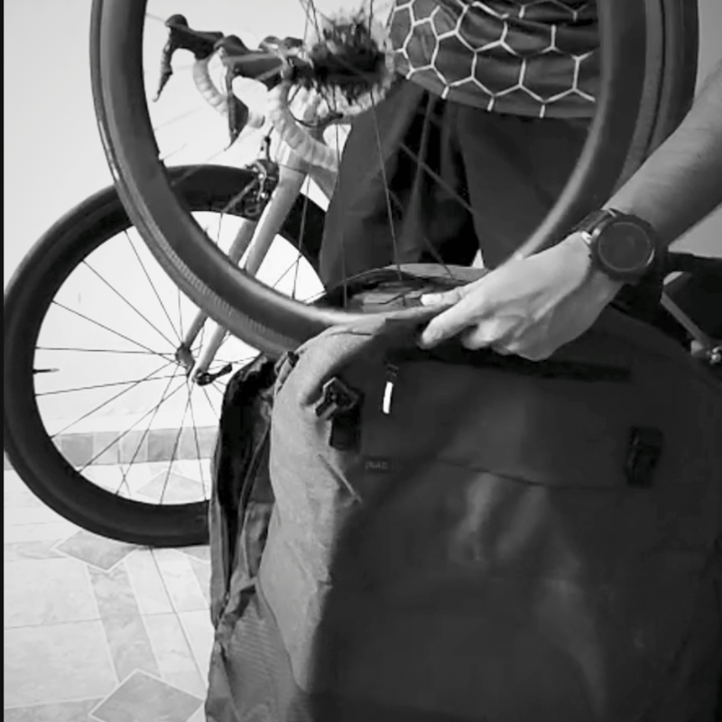 NAC D30-R wheel bag for road bike wheel storage