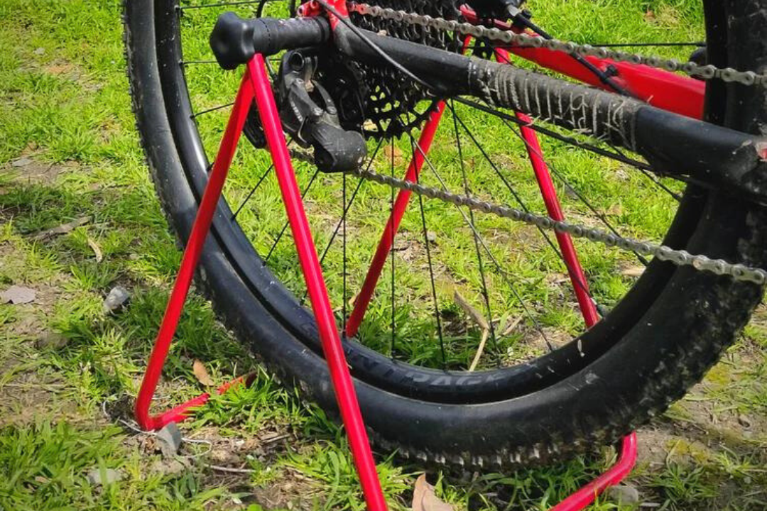 cycle floor stand for repairing and parking