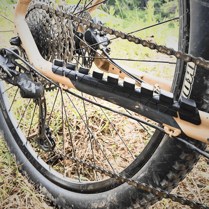 Chainstay Protector Air 3D anti-noise pattern close-up - NAC