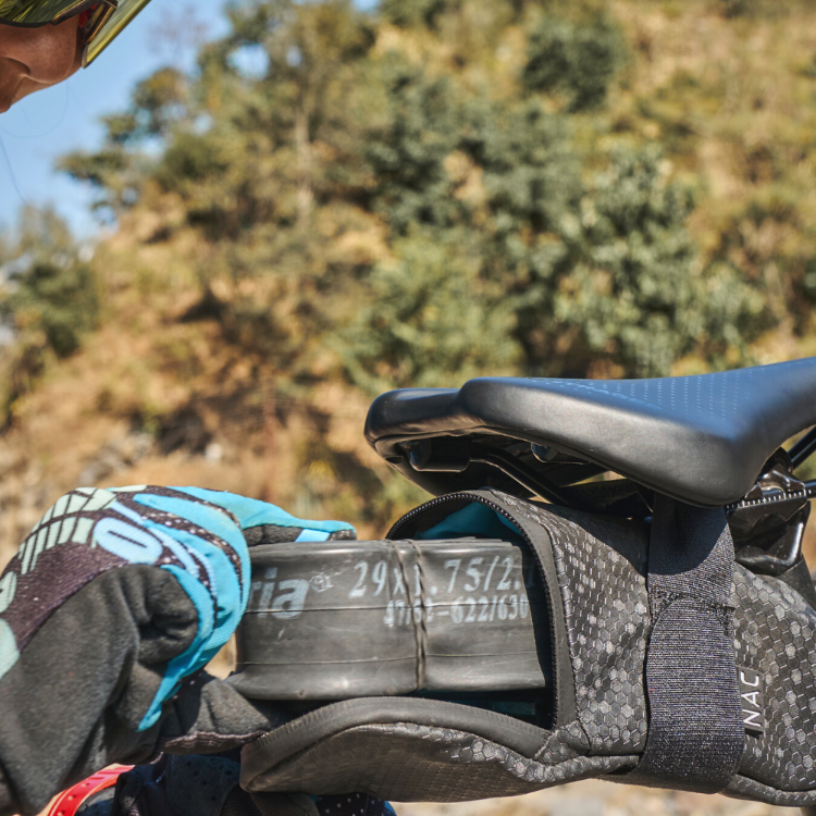 Best mountain deals bike saddle bag